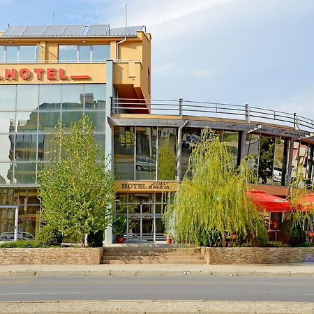 Dream Hotel Sliven Exteriör bild